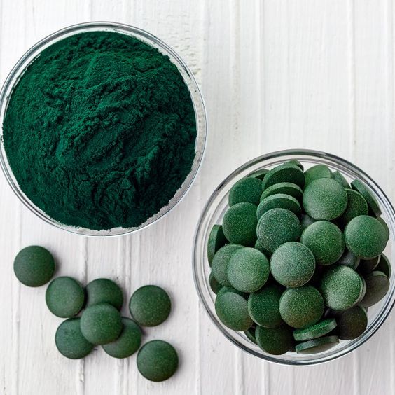 Spirulina – milteliai vs tabletės