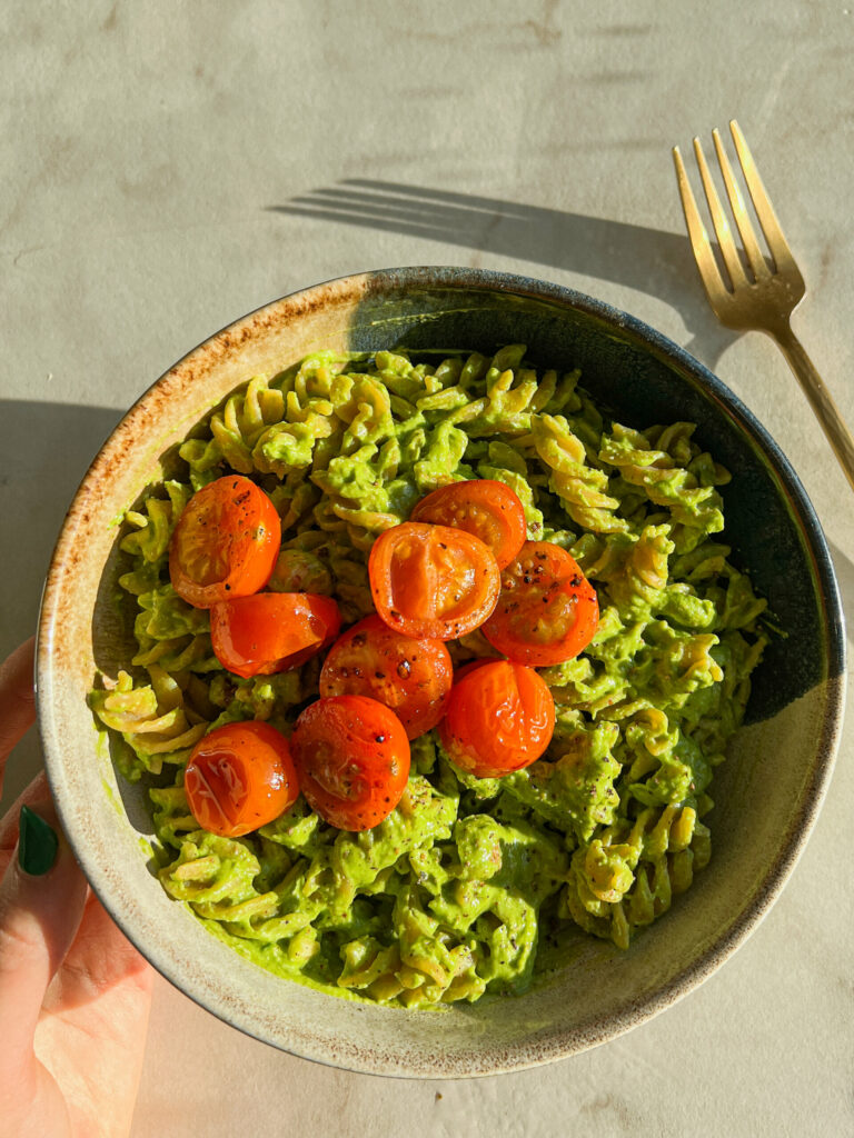 Pasta su avokadų pesto