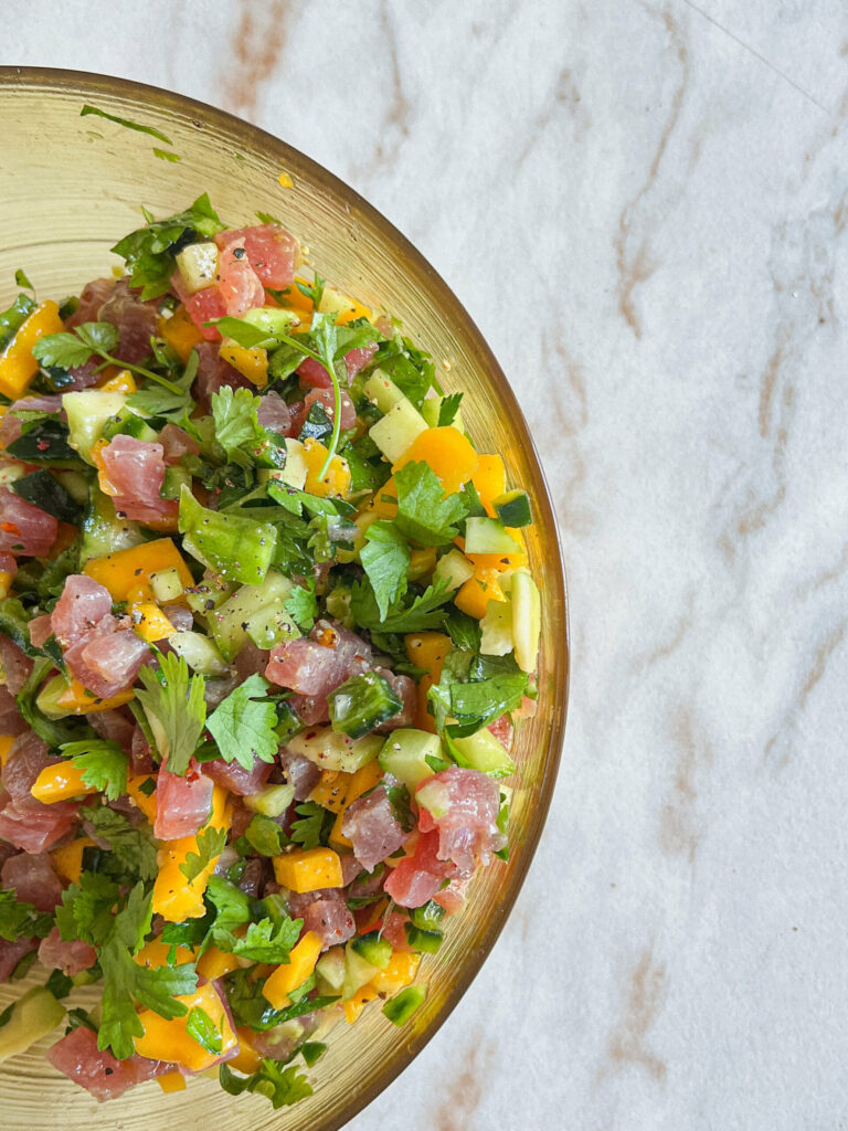 Tuna tartare with mango salsa