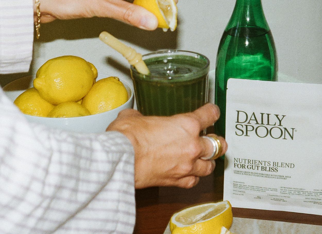 Crispy chicken salad with ginger sesame dressing Daily Spoon