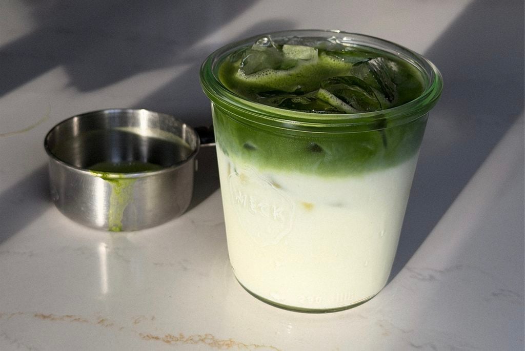 Šalta matcha latte